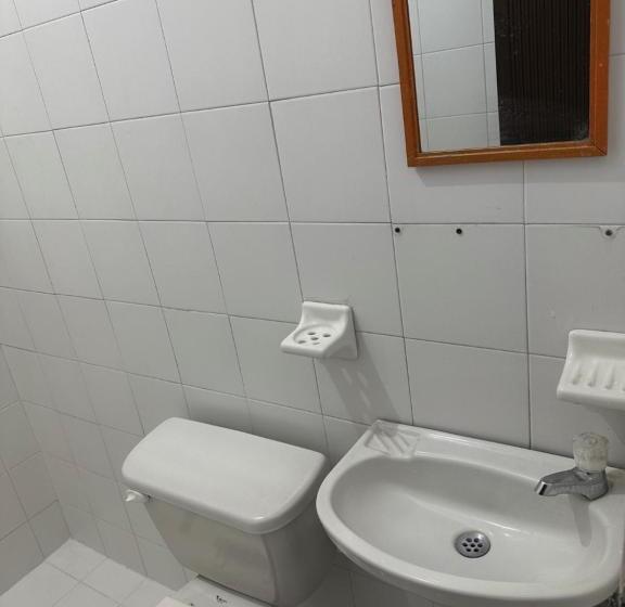 スタンダードトリプルルーム, Sandiego