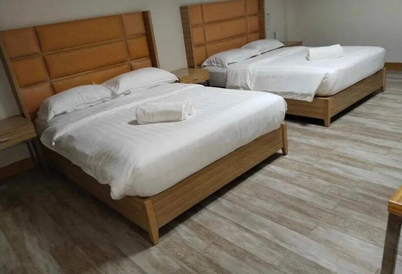 Perhehuone, Meaco Royal Hotel   Valenzuela