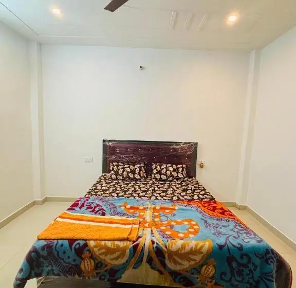 Quarto Standard Cama King, Atithi Dev Guest House