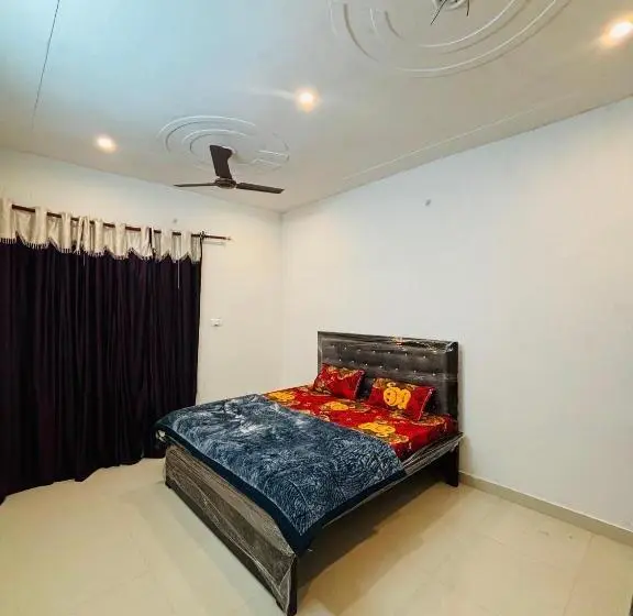 Quarto Standard Cama King, Atithi Dev Guest House