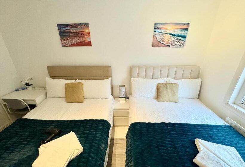 Четырехместный номер эконом класса с общей ванной комнатой, Downtown Chic Private Bedrooms In King S Cross 4