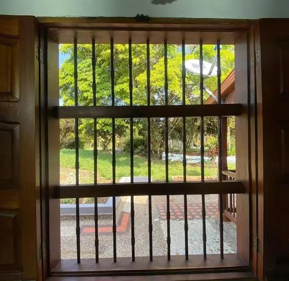 バス共有のスタンダードルーム, El Fauno Hostel Campestre