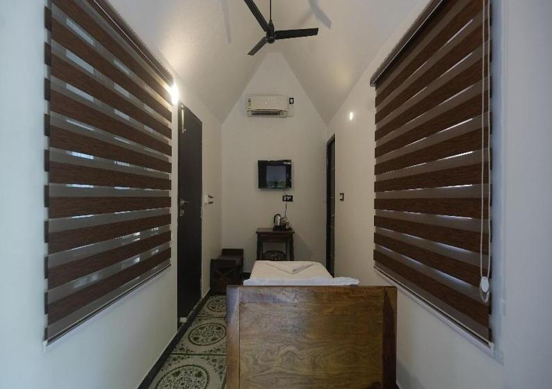 اتاق استاندارد یک تخته با بالکن, Courtyard Castle Heritage Resort