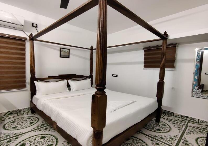 سوییت جونیور, Courtyard Castle Heritage Resort