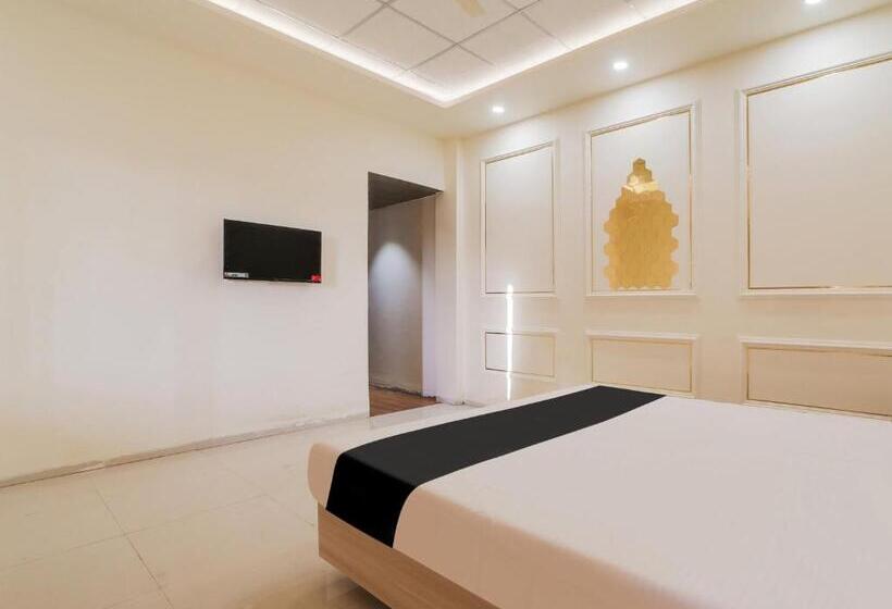 חדר קלאסי לשלושה, Oyo Saubhagya Shri Resort