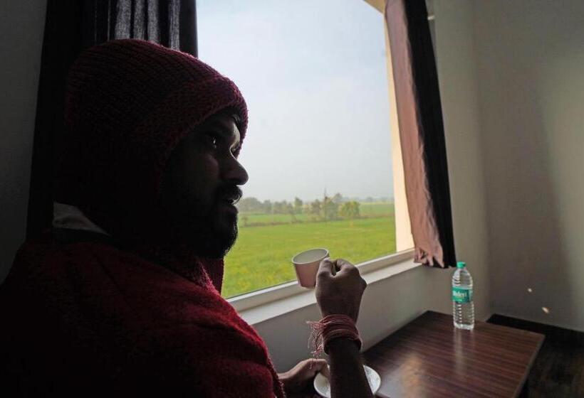 Deluxe-huone, Sd Grand Palace Near Radha Rani Mandir Mansarovar Vrindavan