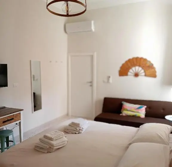 Quarto standart com varanda, Città Vecchia