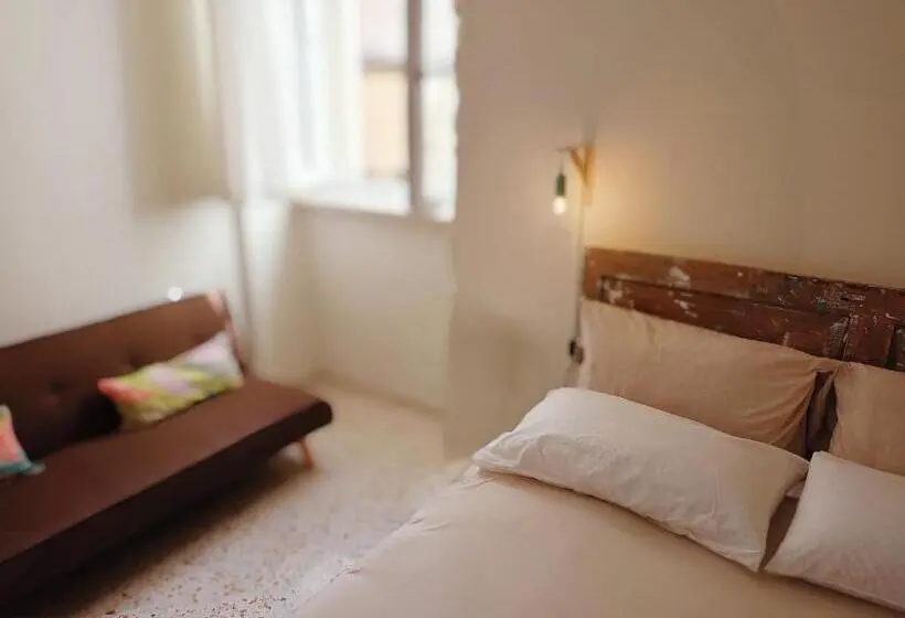 Quarto standart com varanda, Città Vecchia
