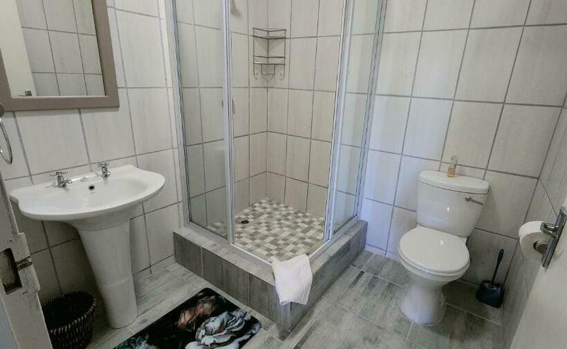 Chambre Standard Vue Jardin, Ash River Lodge