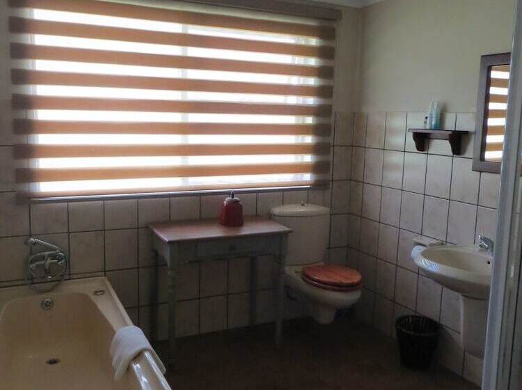 Quarto Estandar, Ash River Lodge