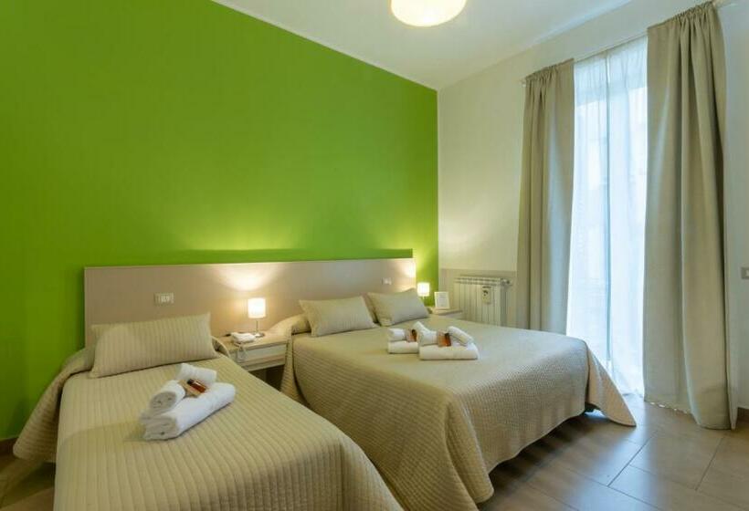 غرفة قياسية ثلاثية, B&b Cairoli