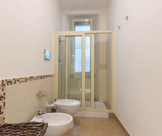 غرفة ديلوكس رباعية, B&b Cairoli