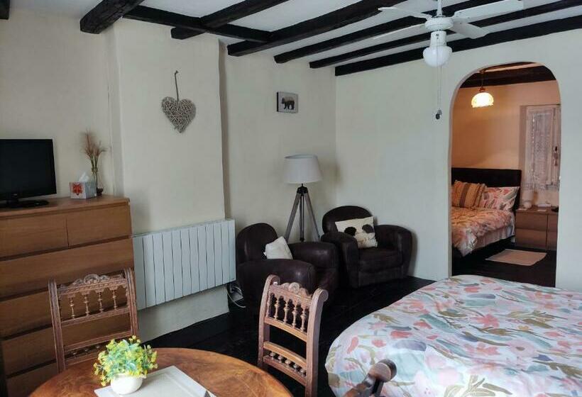 ファミリールーム, 16 Bel Air