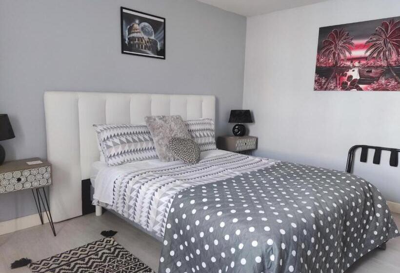 ガーデンビュースタンダードルーム, 16 Bel Air