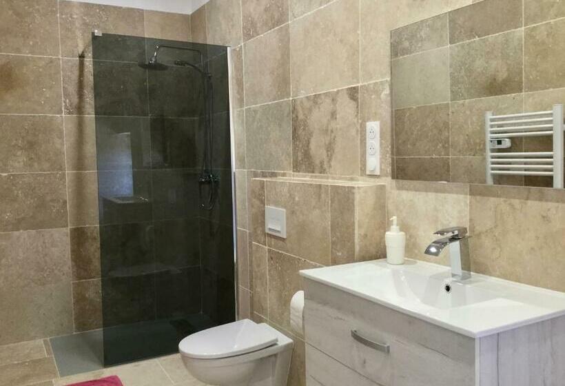 غرفة قياسية رباعية مطلة على الحديقة, Chambre D Hôtes Eloi Merle