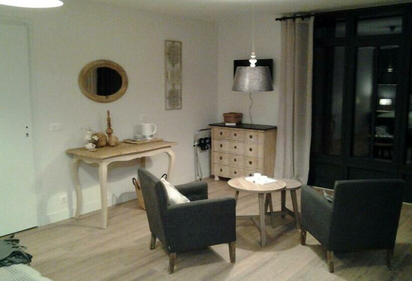 Номер Стандарт, Chambres D´hotes Herbes Folles