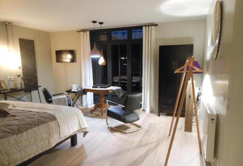 Номер Стандарт, Chambres D´hotes Herbes Folles