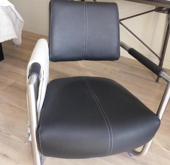 Номер Стандарт, Chambres D´hotes Herbes Folles