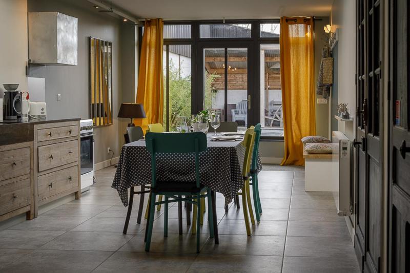 Дом 1 Спальня, Chambres D´hotes Herbes Folles