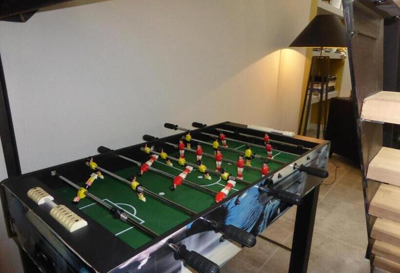 Дом 1 Спальня, Chambres D´hotes Herbes Folles