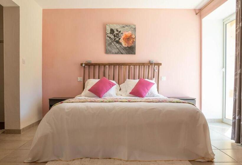 Дом 1 Спальня, Domaine De Janis & Spa