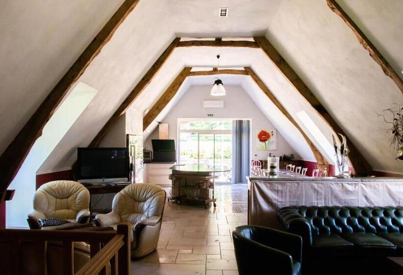 Дом 1 Спальня, Domaine De Janis & Spa