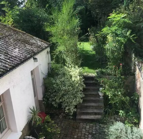 スタンダードルーム, La Maison Du Bulot