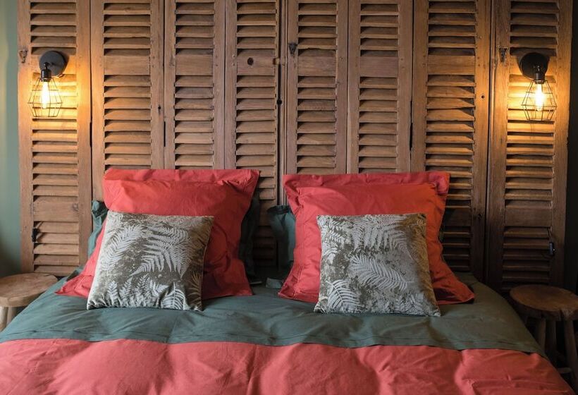 스탠다드 룸, Les Galapons