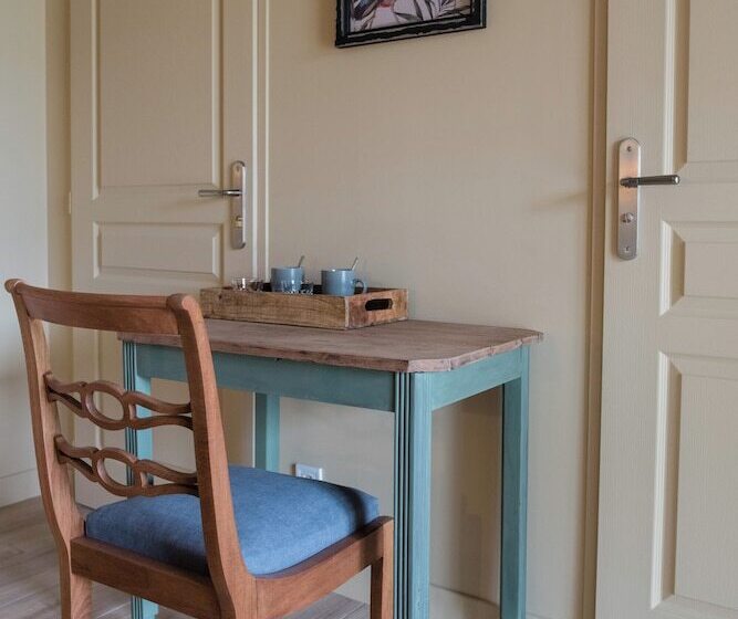 스탠다드 룸, Les Galapons