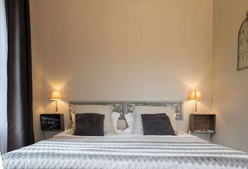 듀플렉스 스위트, Les Galapons