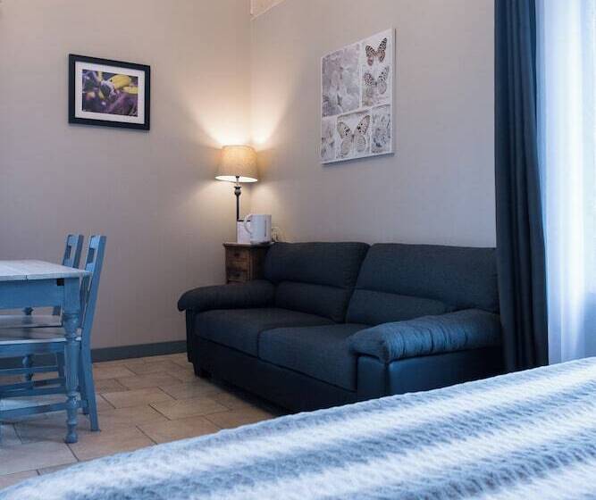 듀플렉스 스위트, Les Galapons