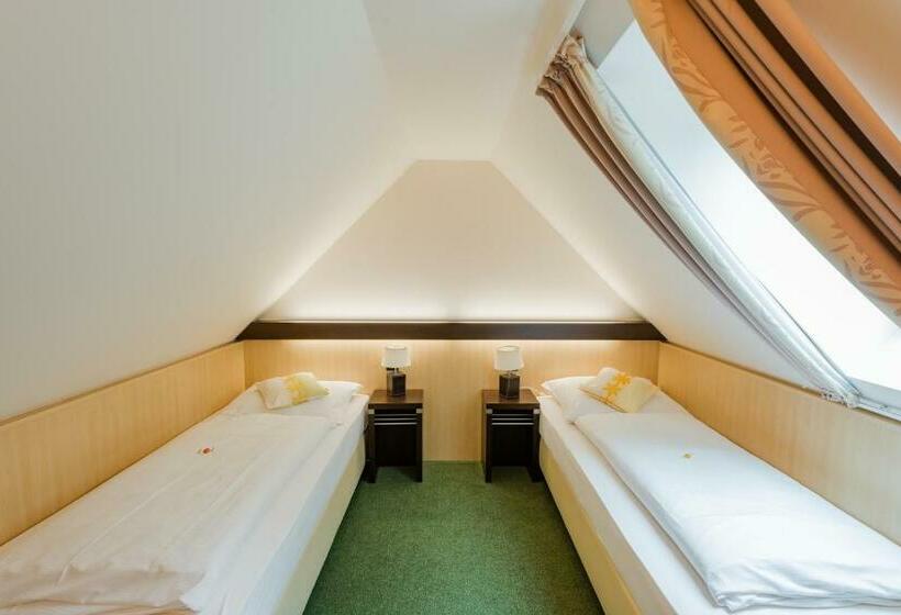 家庭间, Am Fischerhafen