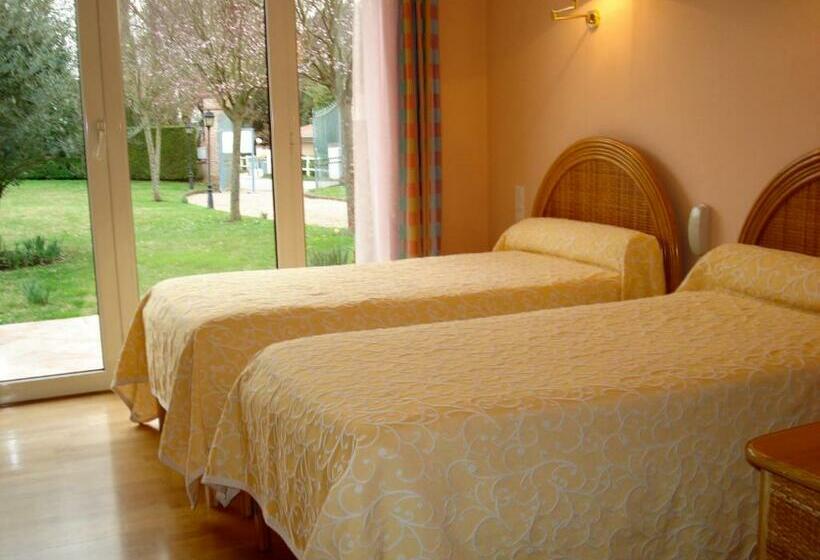 スタンダードルーム, L'oustal Du Lauragais