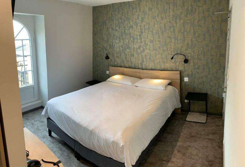 스탠다드 룸, Restaurant Les 3 Piliers