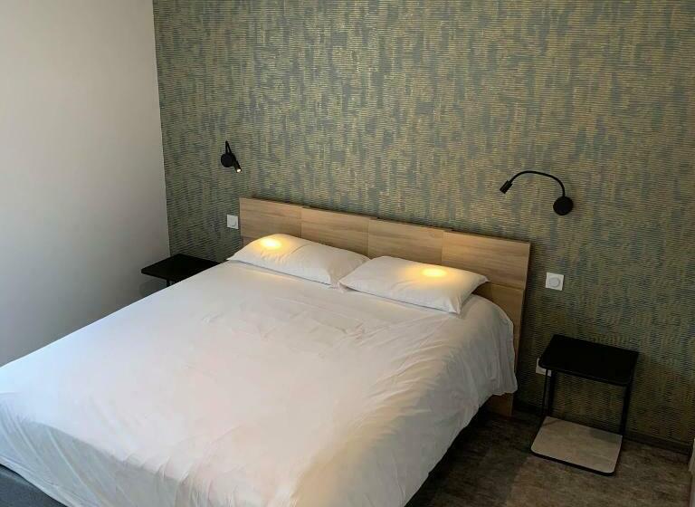 스탠다드 룸, Restaurant Les 3 Piliers