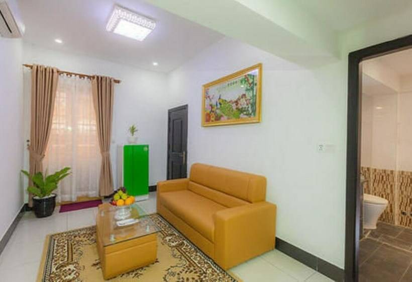 Люкс Повышенной Комфортности, Seventh Heaven Hotel And High Bar