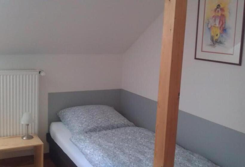 침실 2개 아파트, Stadt Coblenz