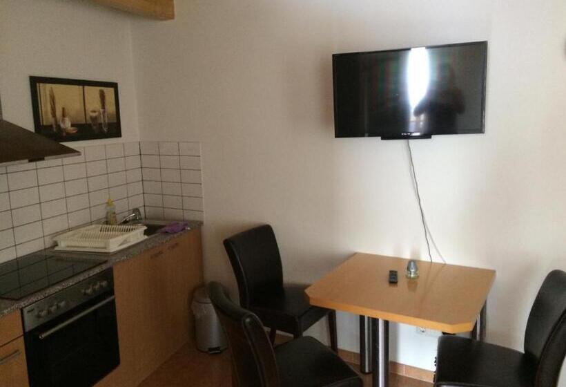 디럭스 스튜디오, Stadt Coblenz