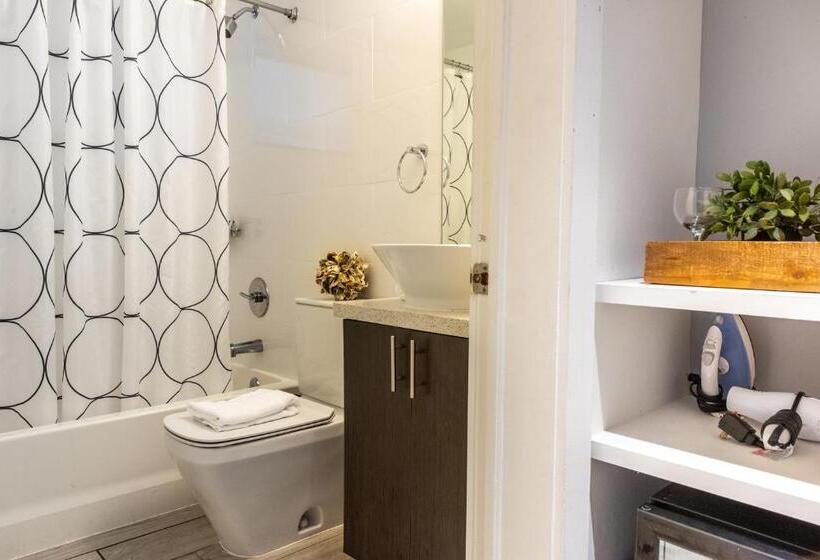 סוויטה, Waterside Hotel And Suites