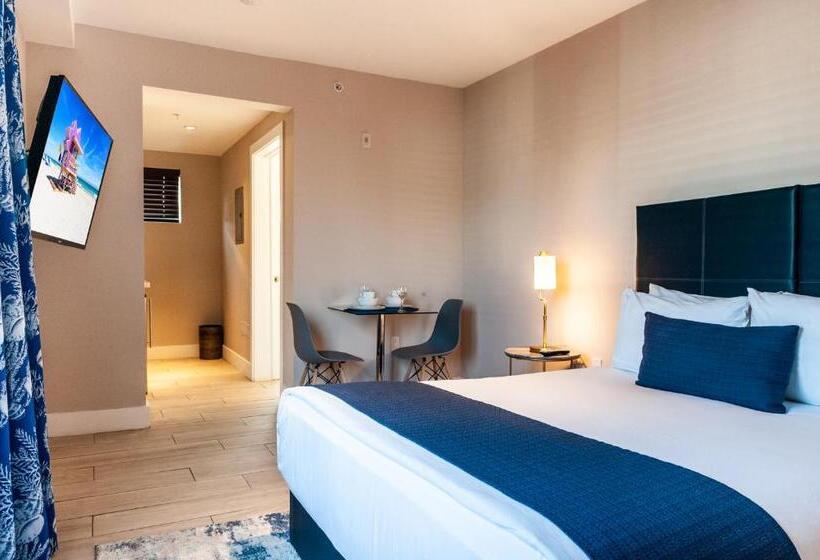 标准工作室, Waterside Hotel And Suites