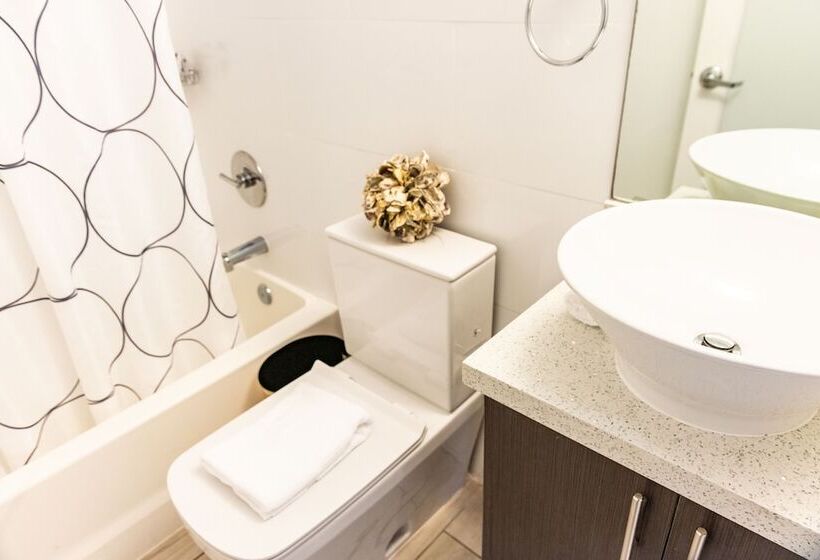 סוויטה, Waterside Hotel And Suites