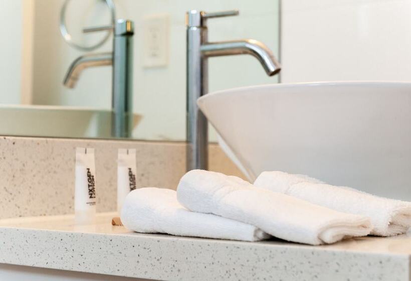 סוויטה, Waterside Hotel And Suites