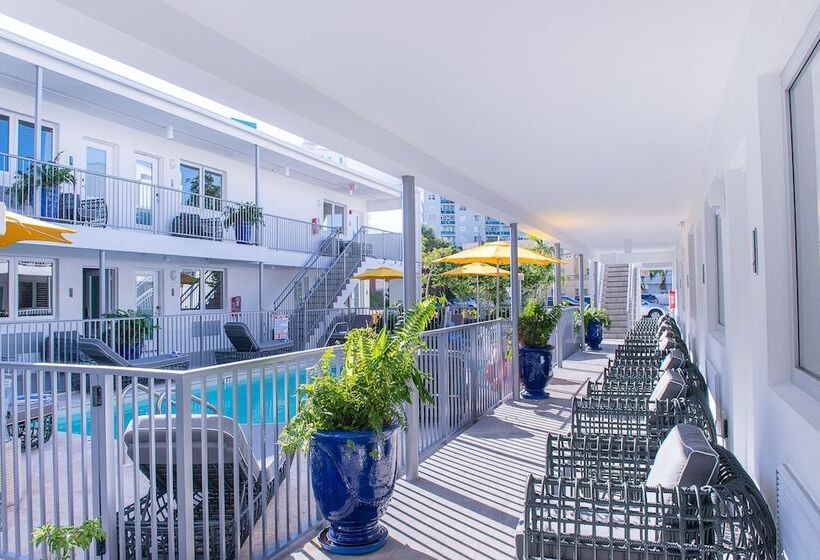 סוויטה, Waterside Hotel And Suites