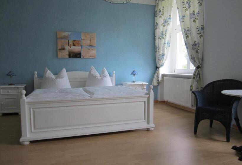 Полулюкс с Балконом, Landhotel Gut Zarrentin