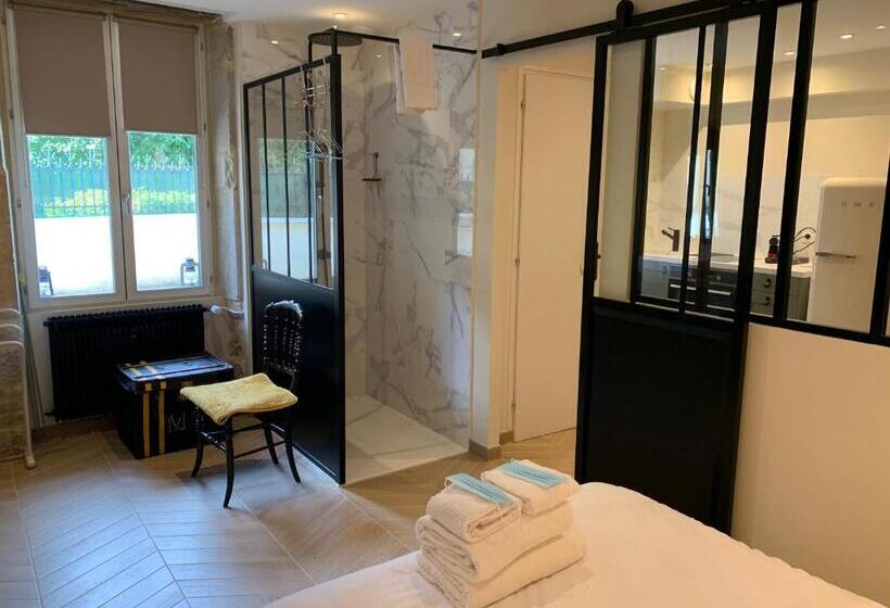 آپارتمان 1 خوابه با تراس, Chez Marie   Centre   Parking Privé   Hospices