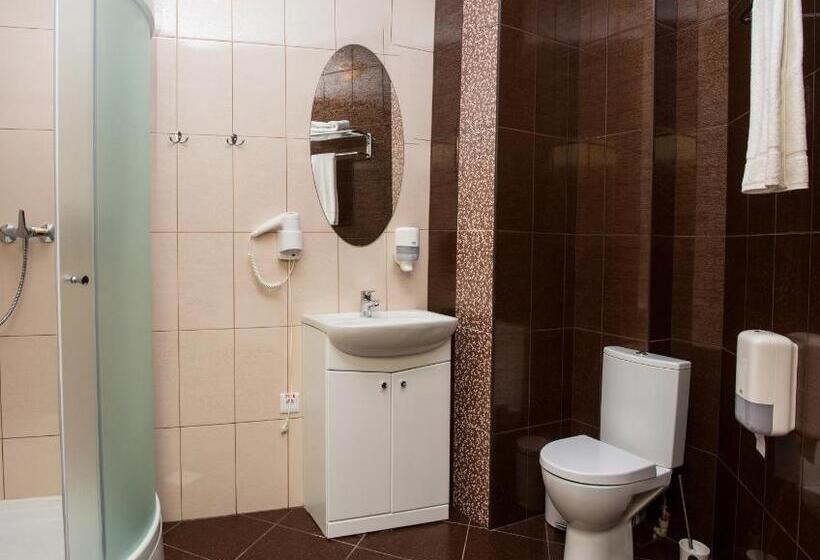 اتاق استاندارد یک نفره, 12 Months Mini