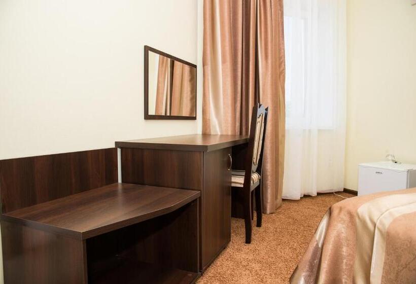 اتاق استاندارد یک نفره, 12 Months Mini