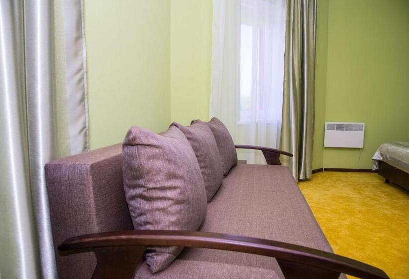 اتاق سوپریور, 12 Months Mini