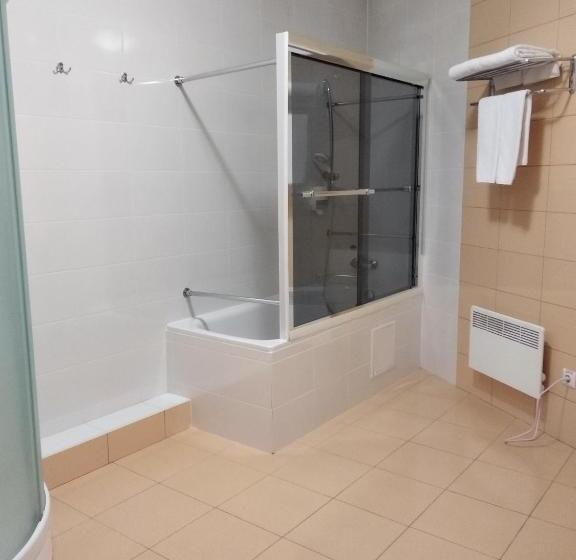 سوییت جونیور سوپریور, 12 Months Mini