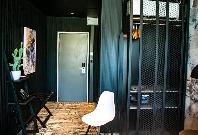 اتاق استاندارد با بالکن, Cargo88